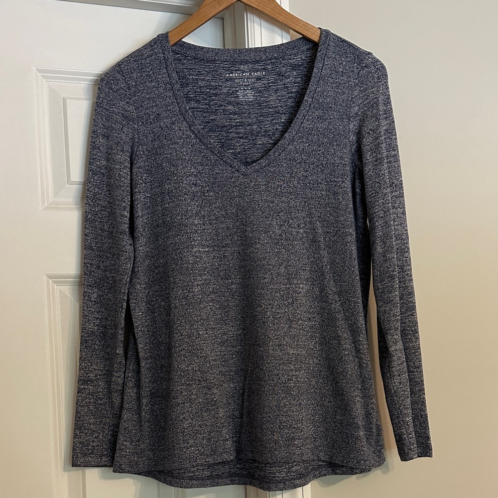 American Eagle Outfitters Charcoal Long Sleeve V-Neck Tee